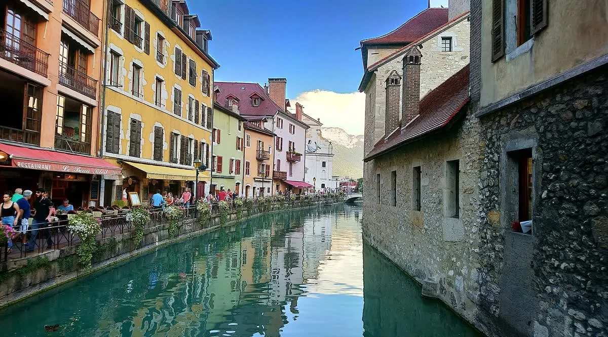 Le Thiou dans la vieille ville d'Annecy