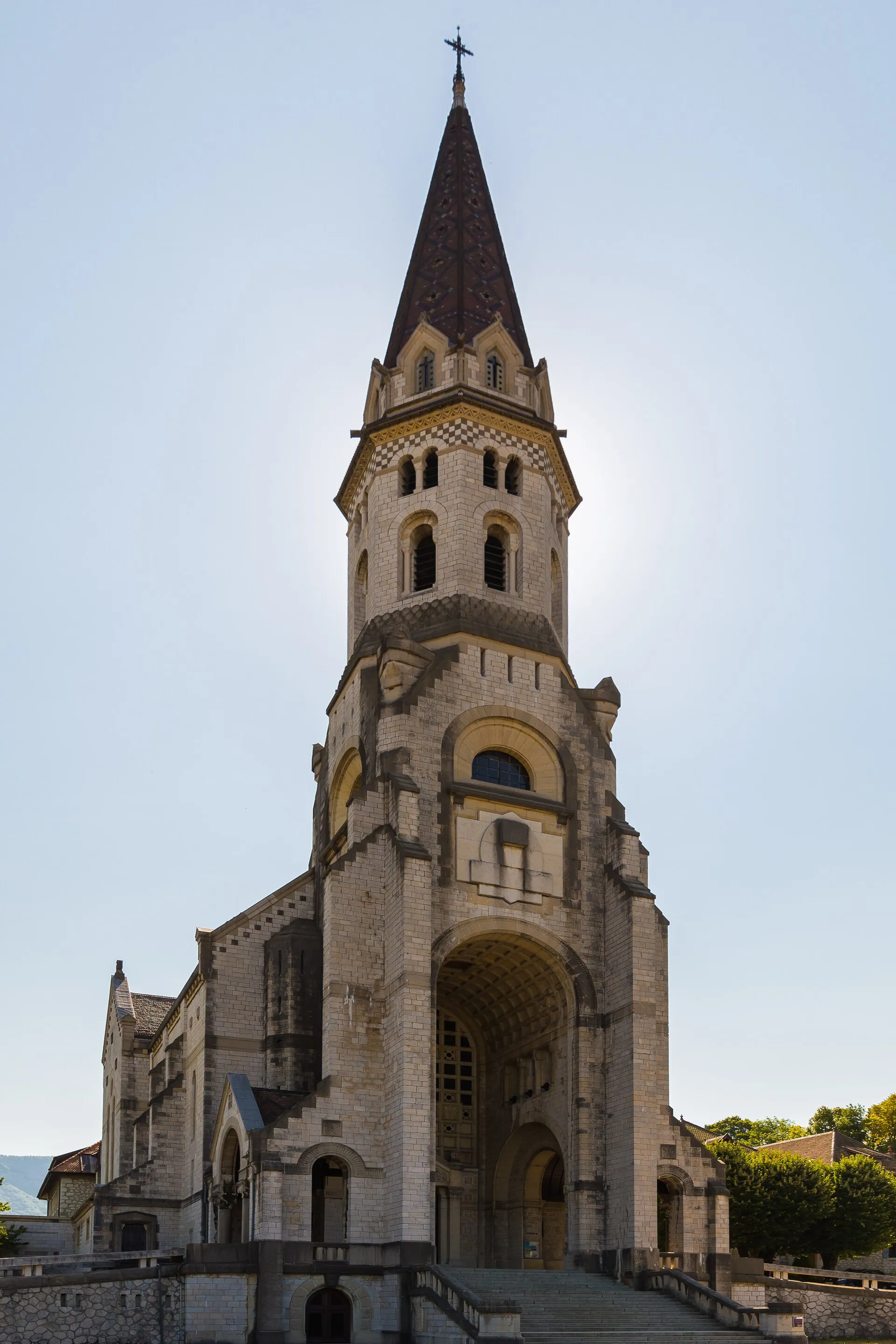 La basilique de la Visitation, sur la hauteur qui domine Annecy
