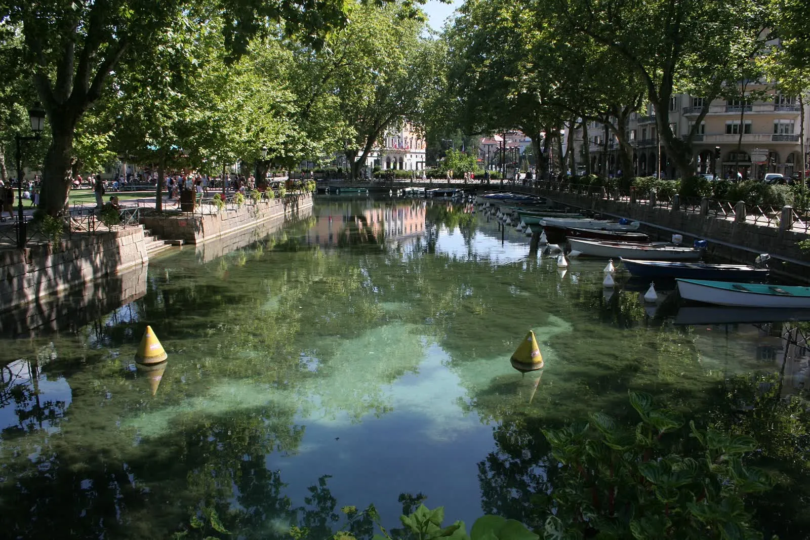 Le canal du Vassé à Annecy, bras secondaire du Thiou