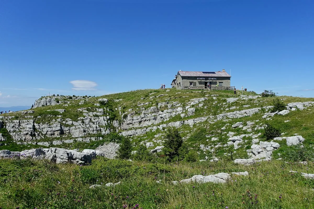 Le refuge Camille Dunant, sur le chemin du Parmelan au-dessus d'Annecy