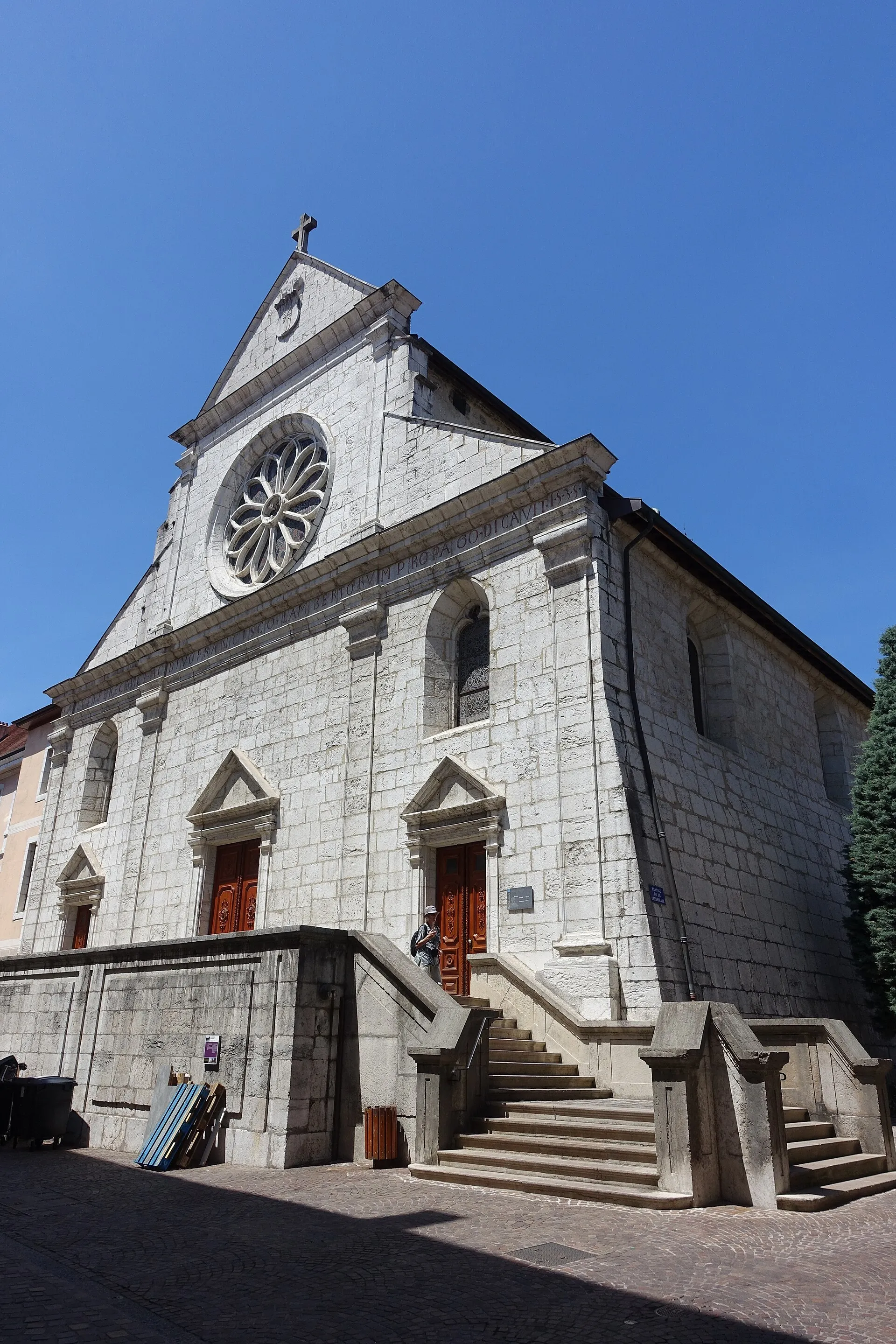 La cathédrale Saint-Pierre d'Annecy, dans la vieille ville