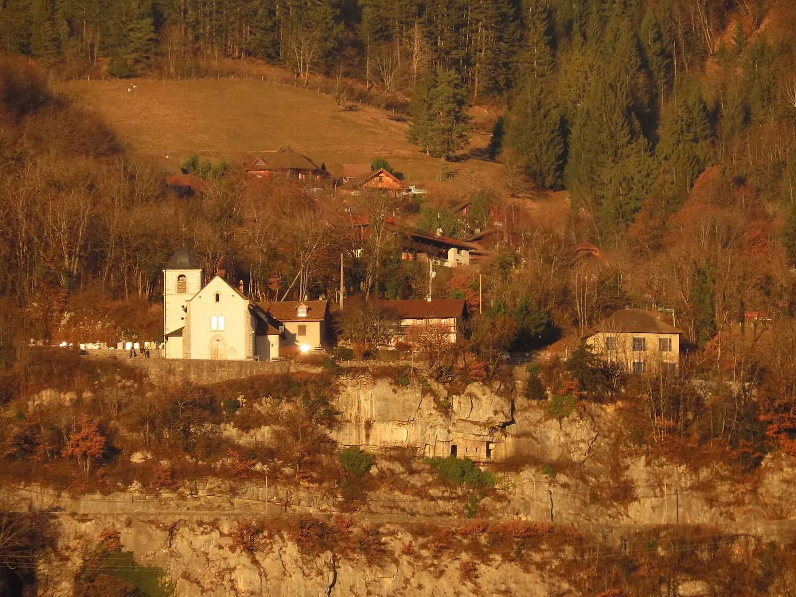 L'église de l'Ermitage Saint-Germain, sur les hauteurs de Talloires, au-dessus du lac d'Annecy