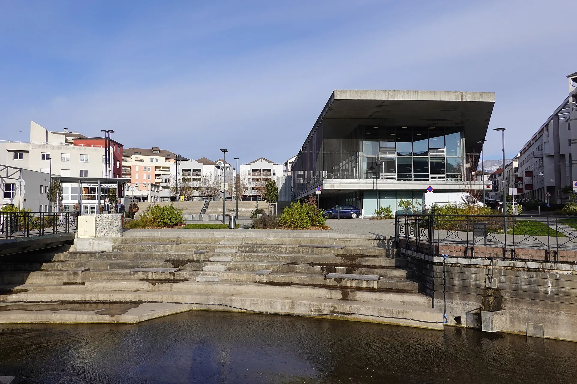 Le bâtiment de La Turbine, place Chorus, à Cran-Gevrier