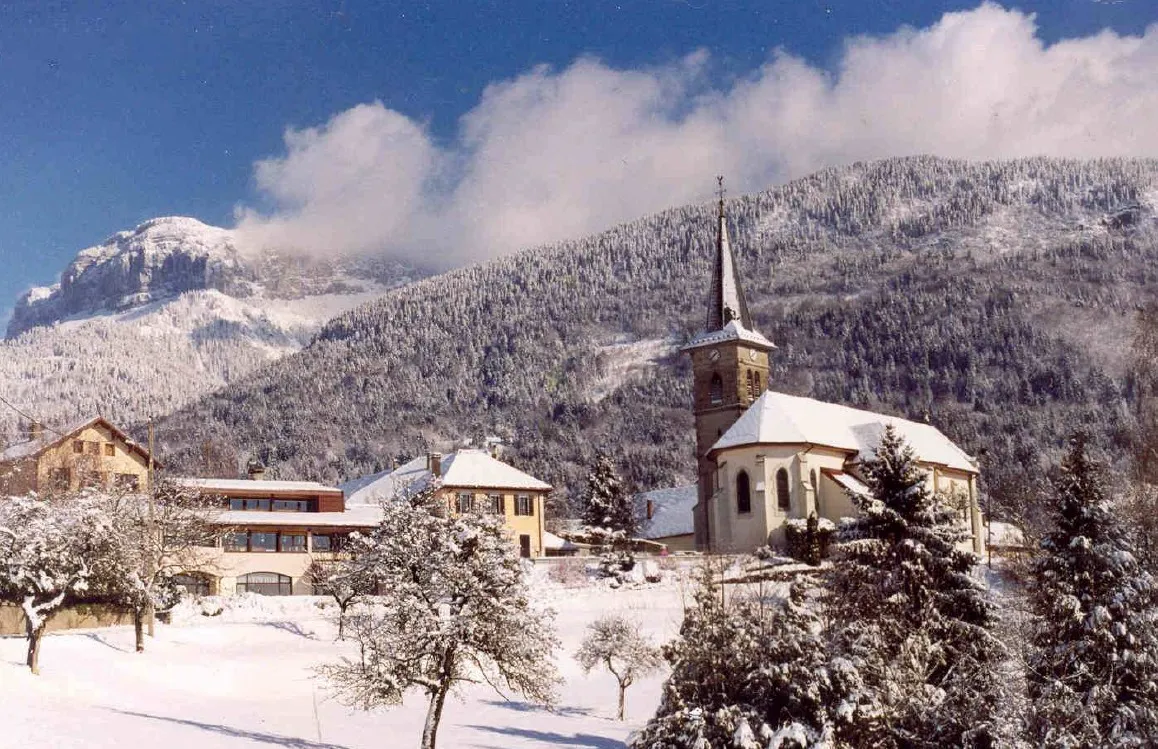 Le plateau du Parmelan au-dessus des villages