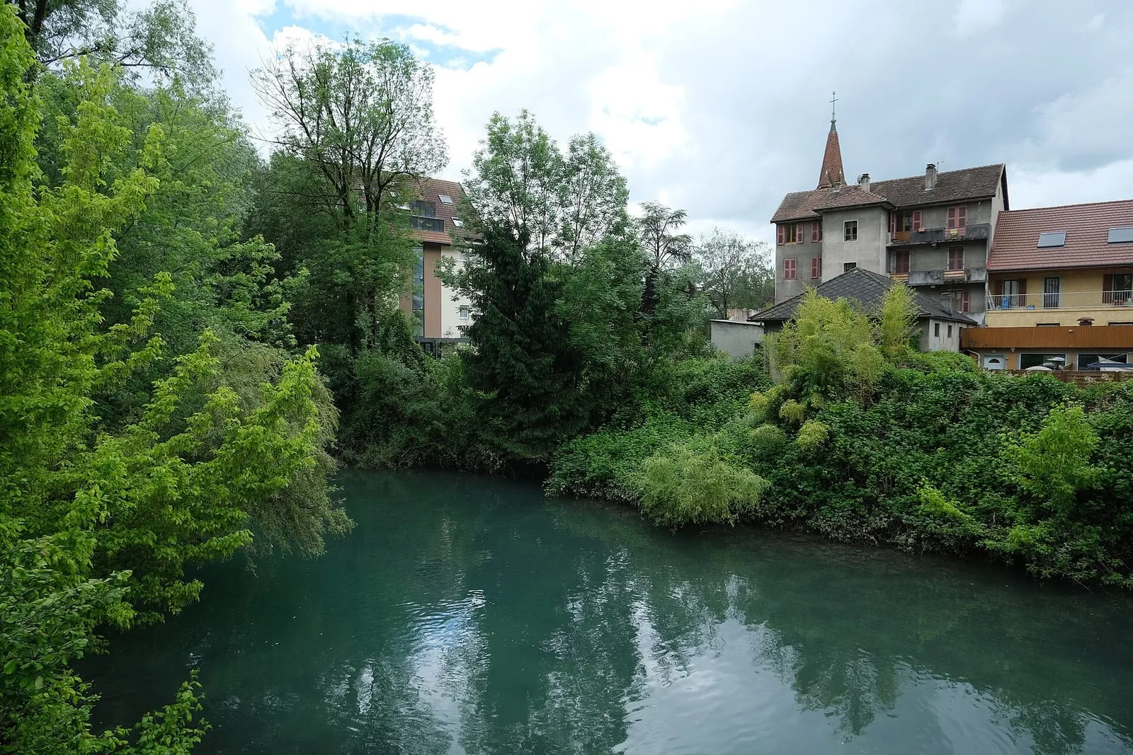 Le Thiou, à Annecy, vu depuis le pont Neuf