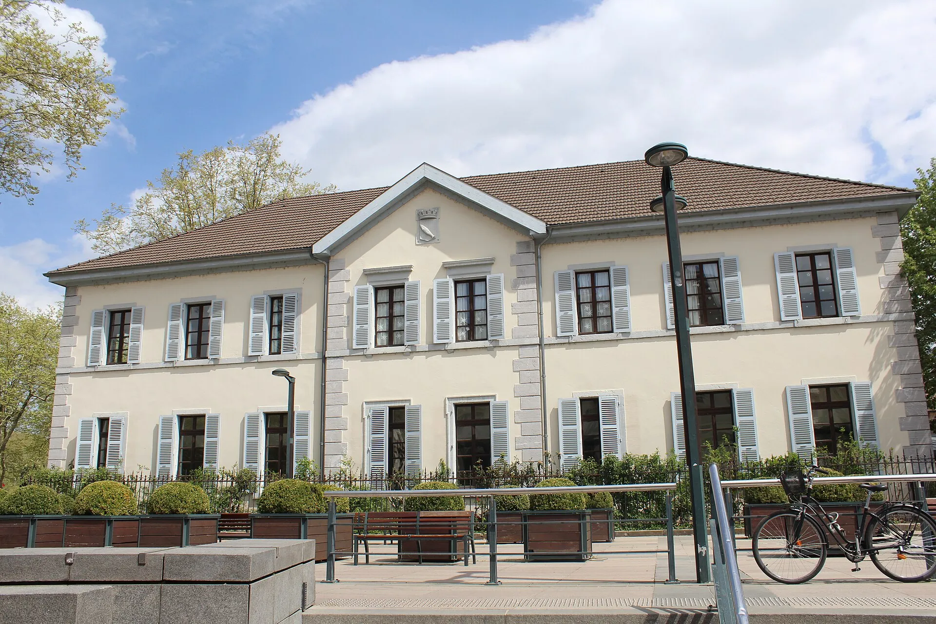 La façade de l'école du quai Philippe, à Annecy