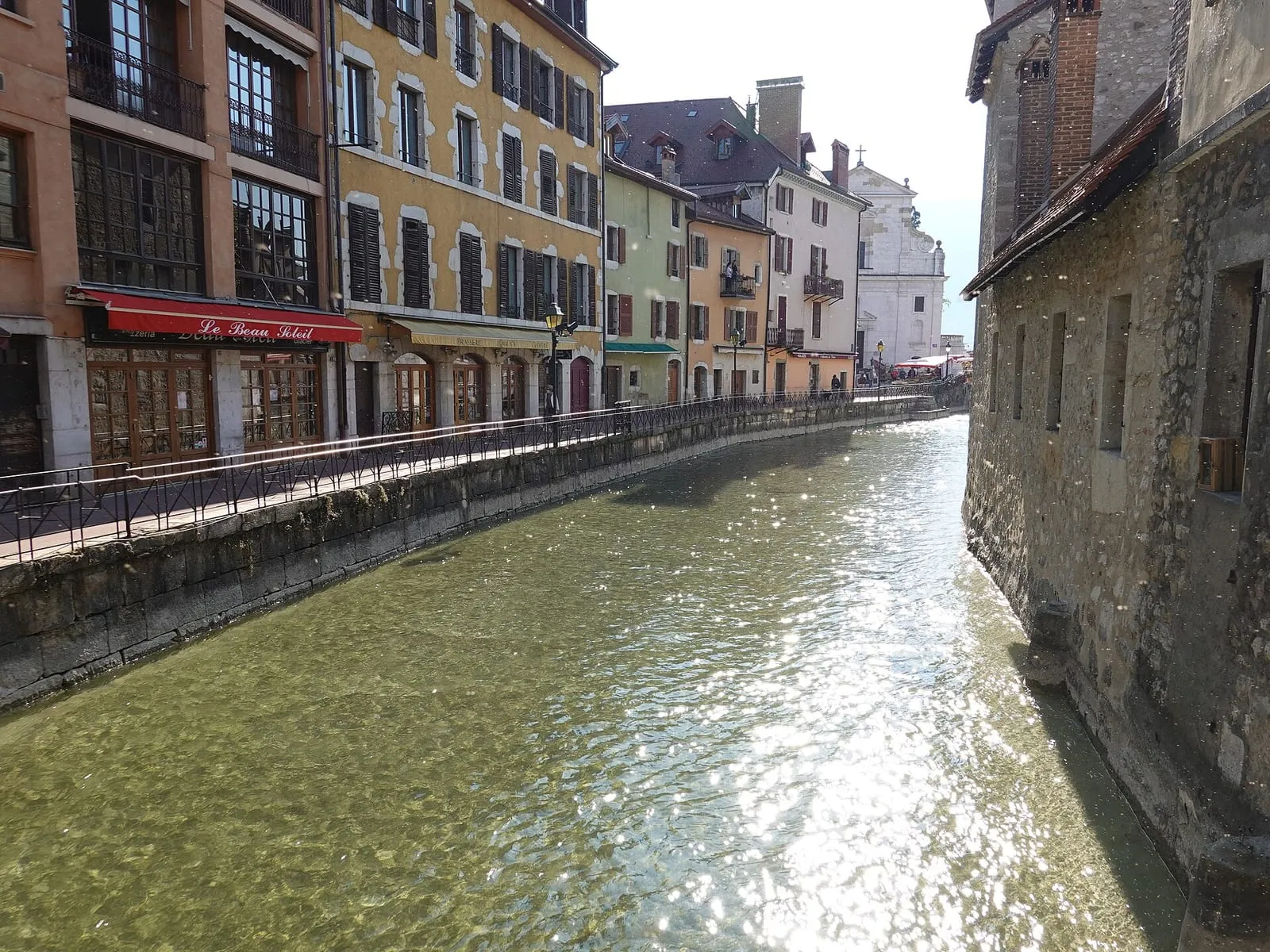Le canal du Thiou dans la vieille ville d'Annecy